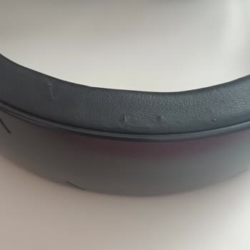 JBL Quantum, Deri Kısımlarında Deforme