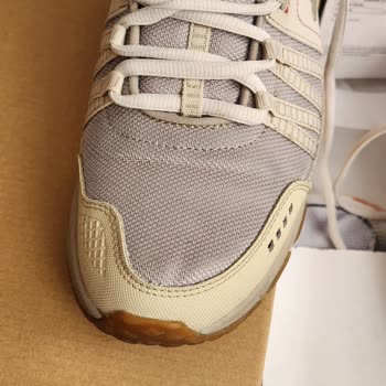 Skechers Kalitesiz Ayakkabı Ve İşçilik