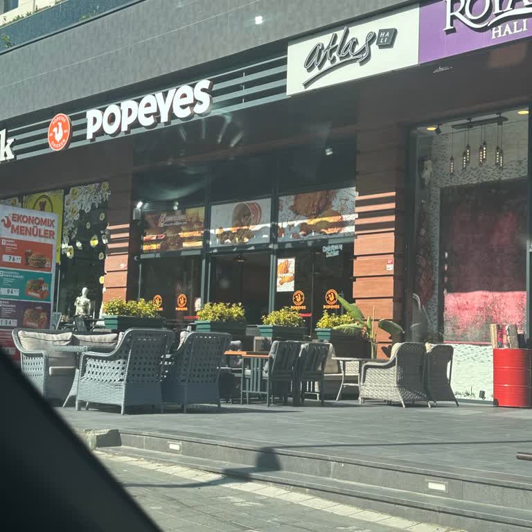 Mimaroba Popeyes Çalışanı Terbiyesizliği