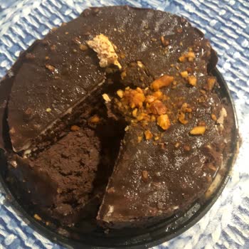 Özsüt Krokanlı Pastanın Plastik Tadı