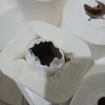 Şok Marketler Özensiz Tuvalet Kağıdı!