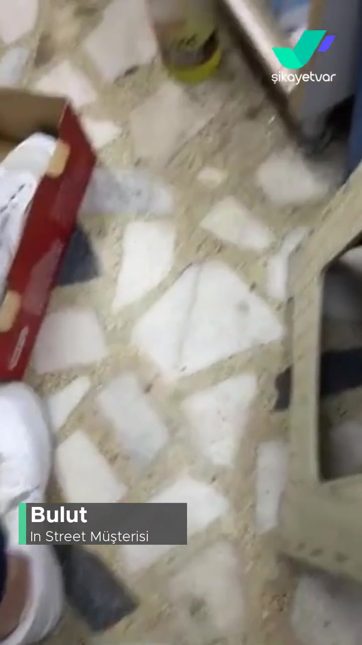 In Street Üretim Hatası Ayakkabısını Kabul Etmiyor! videonun kapak resmi