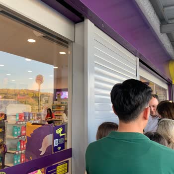 Gratis Mağaza Kapanış Saatleri Ve Online Alışveriş Sorunu