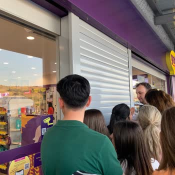 Gratis Mağaza Kapanış Saatleri Ve Online Alışveriş Sorunu