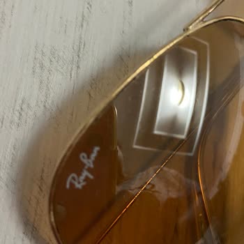 Rayban Güneş Gözlüğü Çerçeve Boyası Soyuldu