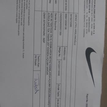 Nike Logolu Yapıştırma Çıkması