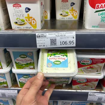 Sütaş Hakmar'da Küflü Peynir Satıyorlar