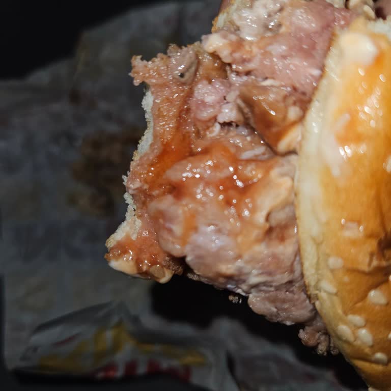 Burger King Çiğ Köfte Gönderdi