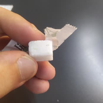 Köfteci Yusuf Küp Şekerde Siyah Lekeler