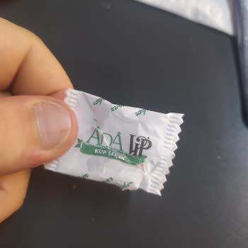 Köfteci Yusuf Küp Şekerde Siyah Lekeler