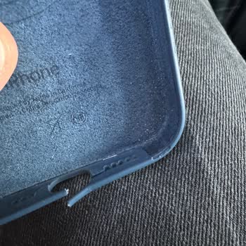 Apple Orijinal Kılıf Parçalandı