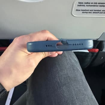 Apple Orijinal Kılıf Parçalandı