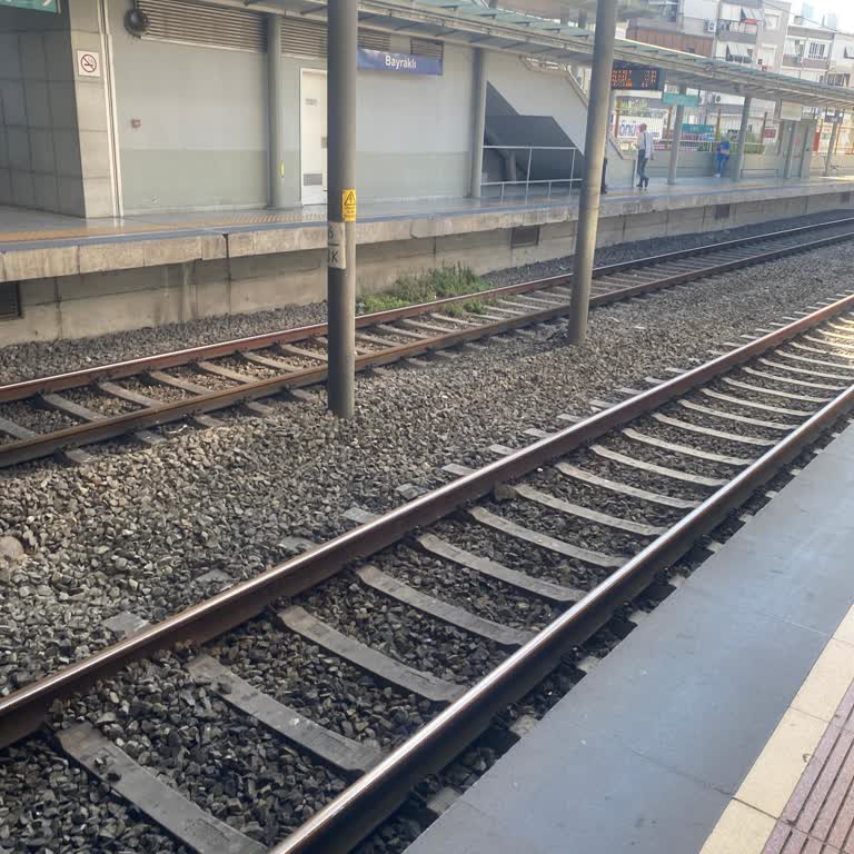 İzban İzmir Ulaşımında Yaşanan Aksaklıklar Ve Bekleme Süreleri!
