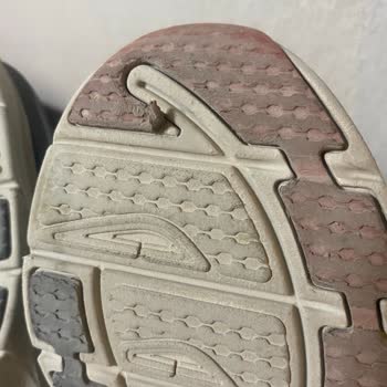 Skechers Marka Ayakkabı Tabanında Atmalar Var
