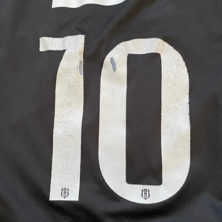 Kartal Yuvası Forma Deforme Oldu