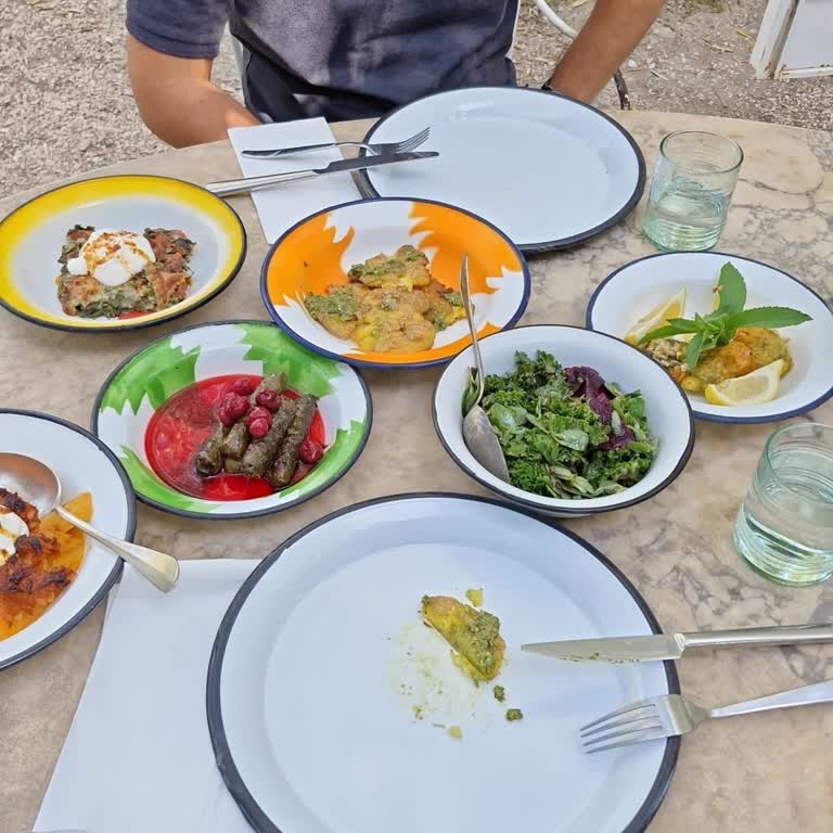 Asma Yaprağı Restaurant Asma Yaprağı Alaçatı Menü Gösterimi Olmadan Korkunç Pahalı Fiyatları