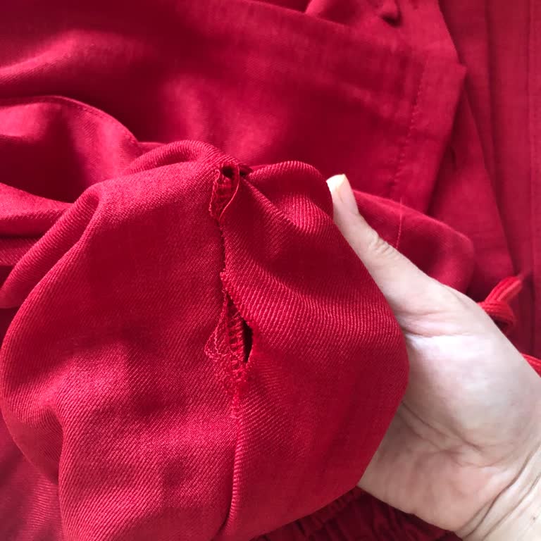 Sedabutik (Instagram: Sedabutiq) Ürün Değişimi Yapmıyor, Defolu Ürün Gönderiyor!