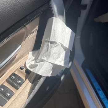 BMW 320i Kapı Kolu Aşınması