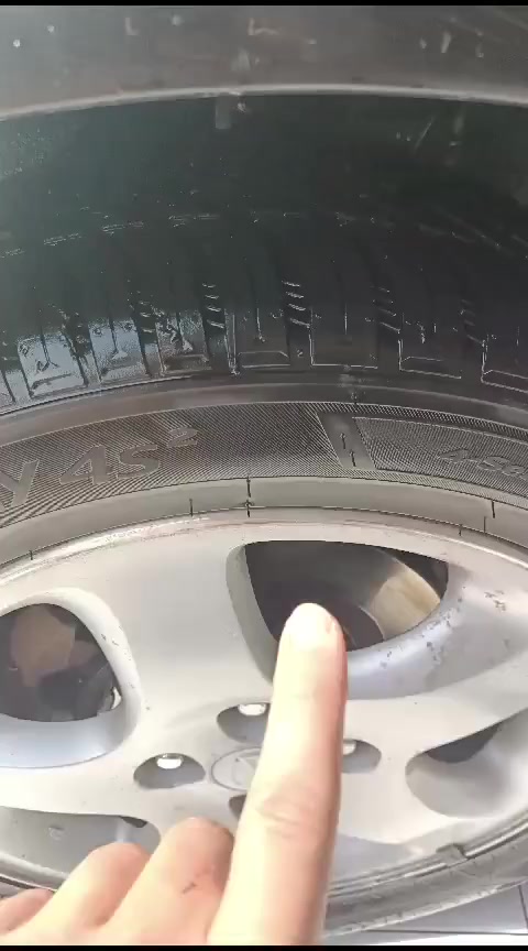 Hankook Kinergy Reifen Beschwerde wegen Rissen und Beschädigungen Videovorschaubild