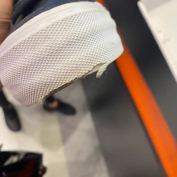 Calvin Klein In Street Aldığım Ayakkabının Tabanı Koptu