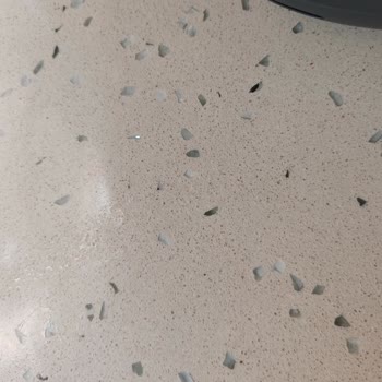 Karaca Züccaciye Buhar Yoğunlaşmasından Dolayı Su Damlatma Sorunu Oluştu