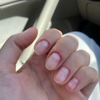 Galya Beauty Taşdelen Şubesi Tırnaklarımı Kanatarak Oydu!