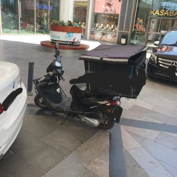 İSTMarina AVM Kuryelere İkinci Sınıf İnsan Muamelesi