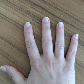 Arzum Nail Studio Ümraniye Jel Tırnak Şikayeti