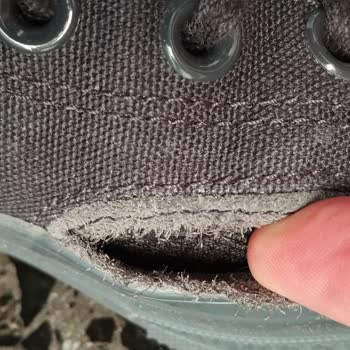 Converse Ayakkabım 2 Haftada Yırtıldı