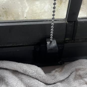 Albert Genau Cam Balkon İçeriye Su Alıyor