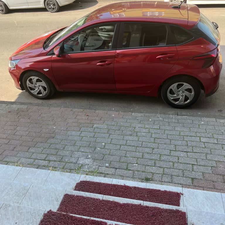 Getiraraç Otomobillerin Dükkan Önüne Park Edilmesine İzin Veriyor