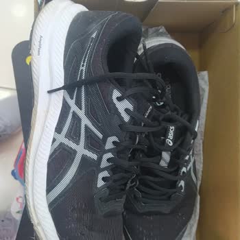 Asics Ayakkabım Kısa Sürede Yırtıldı