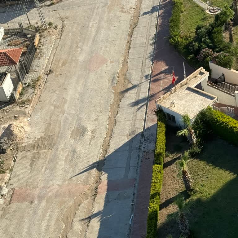 Yumurtalık Belediyesi Gold City Önü Bozuk Yol