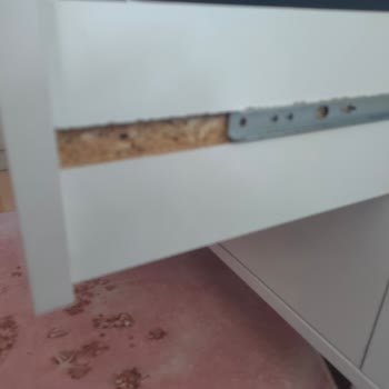Ahs Mobilya Ve Halı Çayırova Şubesi Benim Telefonlarımı Açmıyor
