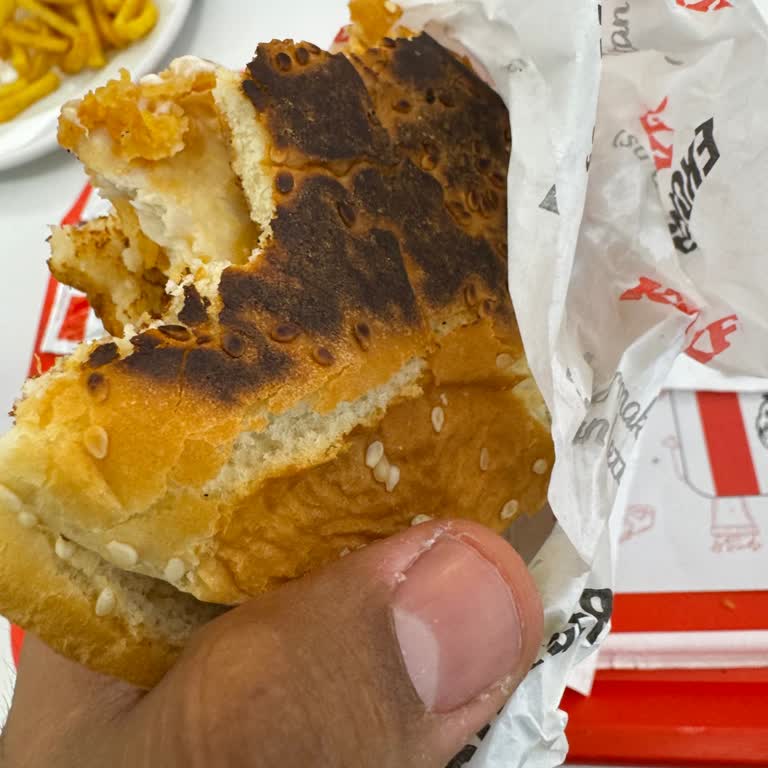 Çorlu KFC Bayat Ürün Satıyor