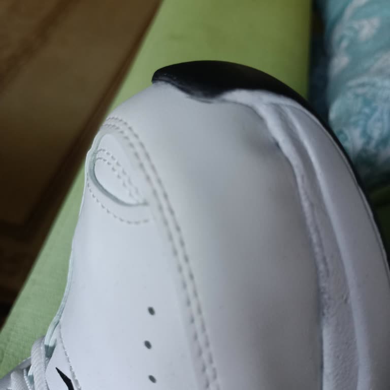 Nike Ayakkabı Kalıplarının Yanıltıcı Olması