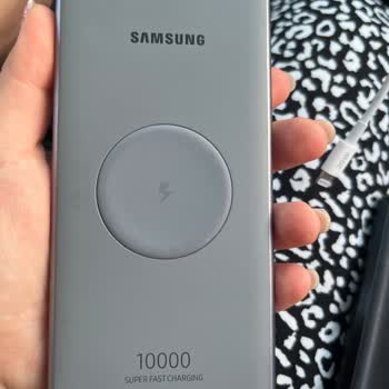 Samsung Powerbank Şarjı Kendiliğinden Bitiyor