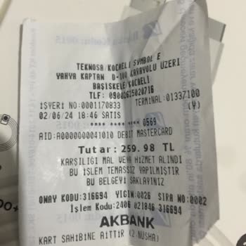 İzmit Sembol AVM Teknosa Personelinin Yanlış Yönlendirmesi Mağdur Etti