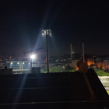 Etimesgut Belediyesi Stadyum Işıkları Boşa Yanıyor