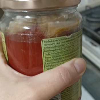 Tukaş Kapağı Açılmamış Salça Küflendi