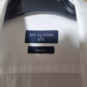D's Damat Gömleğinde Ütü Problemi