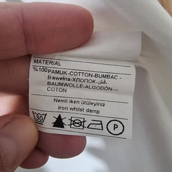 D's Damat Gömleğinde Ütü Problemi