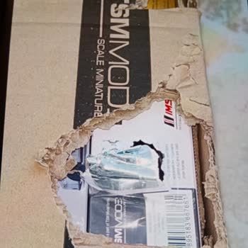 Hasarlı Paket Ve İlgisiz Kurye: MNG Kargo Mağduriyeti