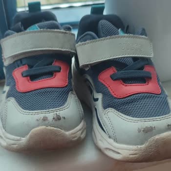 Kısa Sürede Yıpranan Vicco Çocuk Yeni Sezon Spor Ayakkabısı