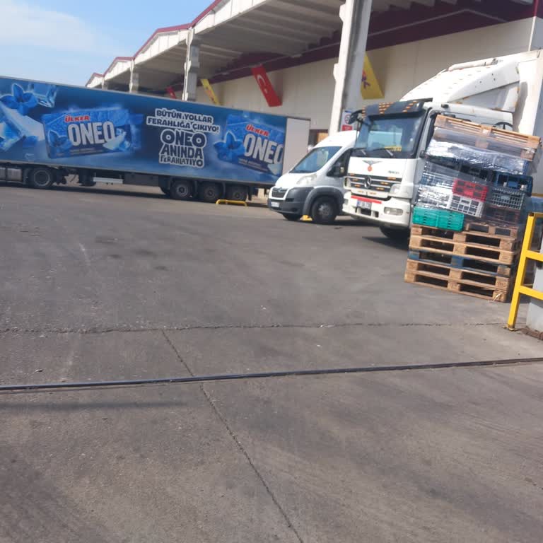 Şok Marketler Şok Çaycuma Depo Bekletiyor