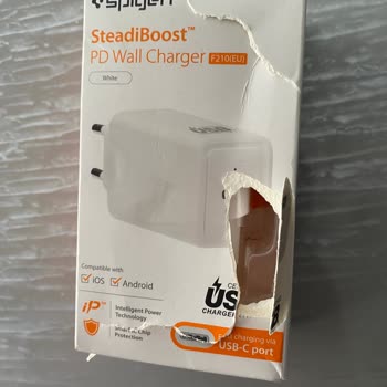Spigen Kargolama Çok Özensiz Ürün Kontrolü Yapılmıyor