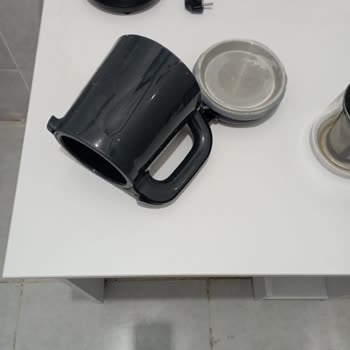 Homend Çaycının Dibi Düştü Ayağım Yandı