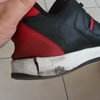 Deichmann Yeni Aldığım Ayakkabı 2 Ay Olmadan Parçalandı.