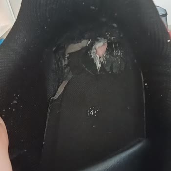 Deichmann Yeni Aldığım Ayakkabı 2 Ay Olmadan Parçalandı.