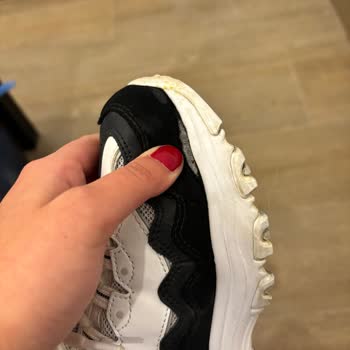 Beymen'den Aldığım Skechers Markalı Ayakkabı Kusuru